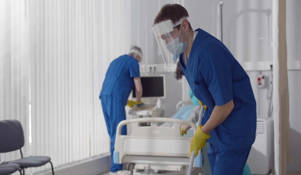 Trabajos de limpieza de hospitales